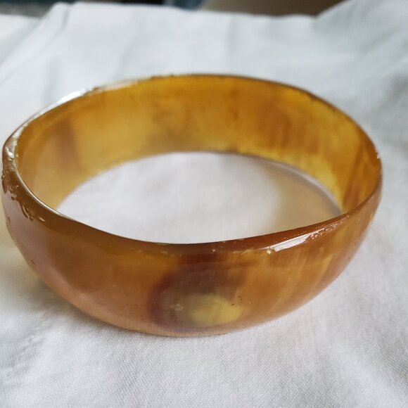 Bakelite Root Beer Bangle Bracelet - Picture 1 of 2